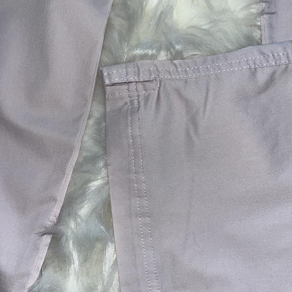 Pale Lavender Scrubs - Picture 6 of 6